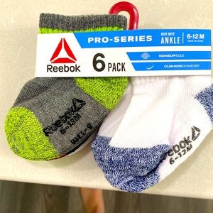 BNWT toddler Reebok socks